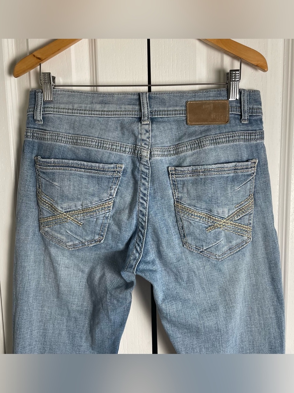 BKE Alec Jeans Men’s 32x32 (actual 32x26) Hemmed Whiskering Distressed Casual - Picture 8 of 16